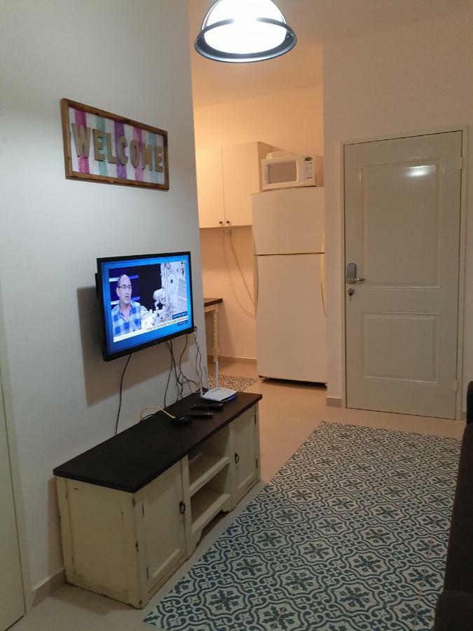 3 Stairs Only To Cozy Flat On Hillel St Apartman Haifa Kültér fotó